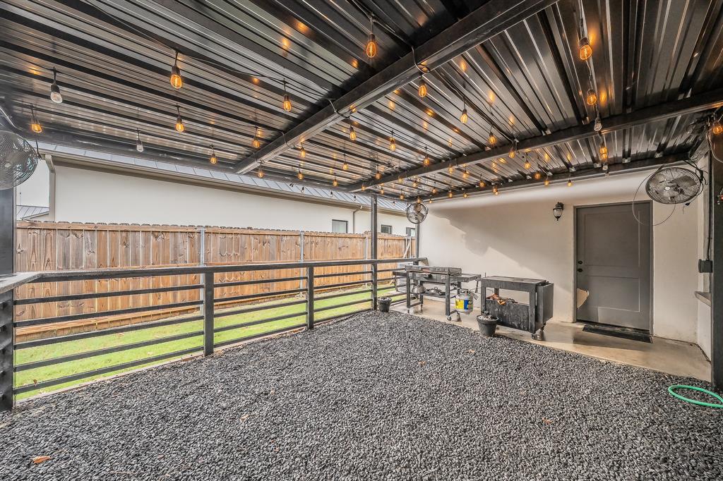 405 Dallas Street Rice, TX 75155 - Photo 34 of 40 a view of garage