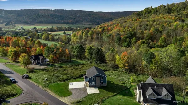 $660,000 | 5745 Bonn Way East, Great Valley, NY 14741