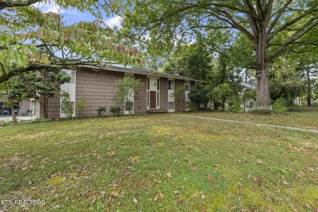 $549,900 | 8716 Wimbledon Drive, Knoxville, TN 37923