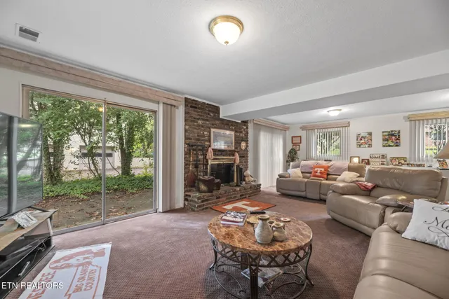 $549,900 | 8716 Wimbledon Drive, Knoxville, TN 37923