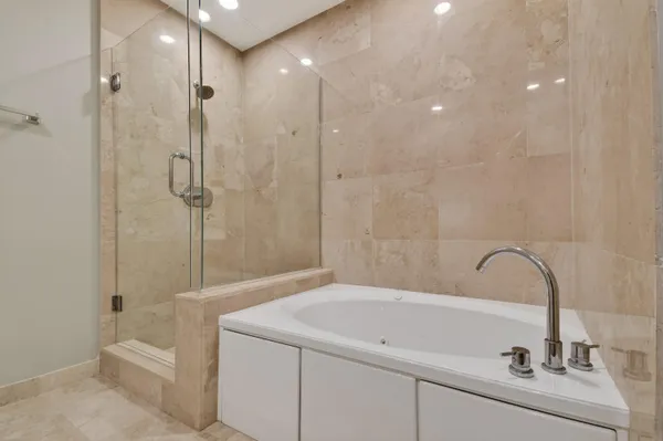 $4,250 | 550 Okeechobee Boulevard, Unit MPH07, West Palm Beach, FL 33401