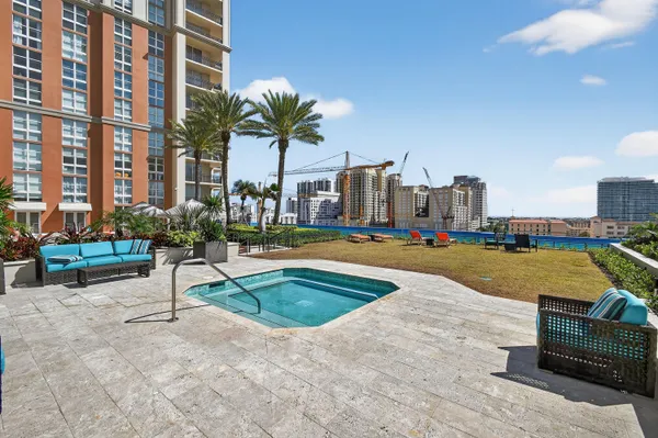$4,250 | 550 Okeechobee Boulevard, Unit MPH07, West Palm Beach, FL 33401