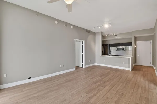 $4,250 | 550 Okeechobee Boulevard, Unit MPH07, West Palm Beach, FL 33401