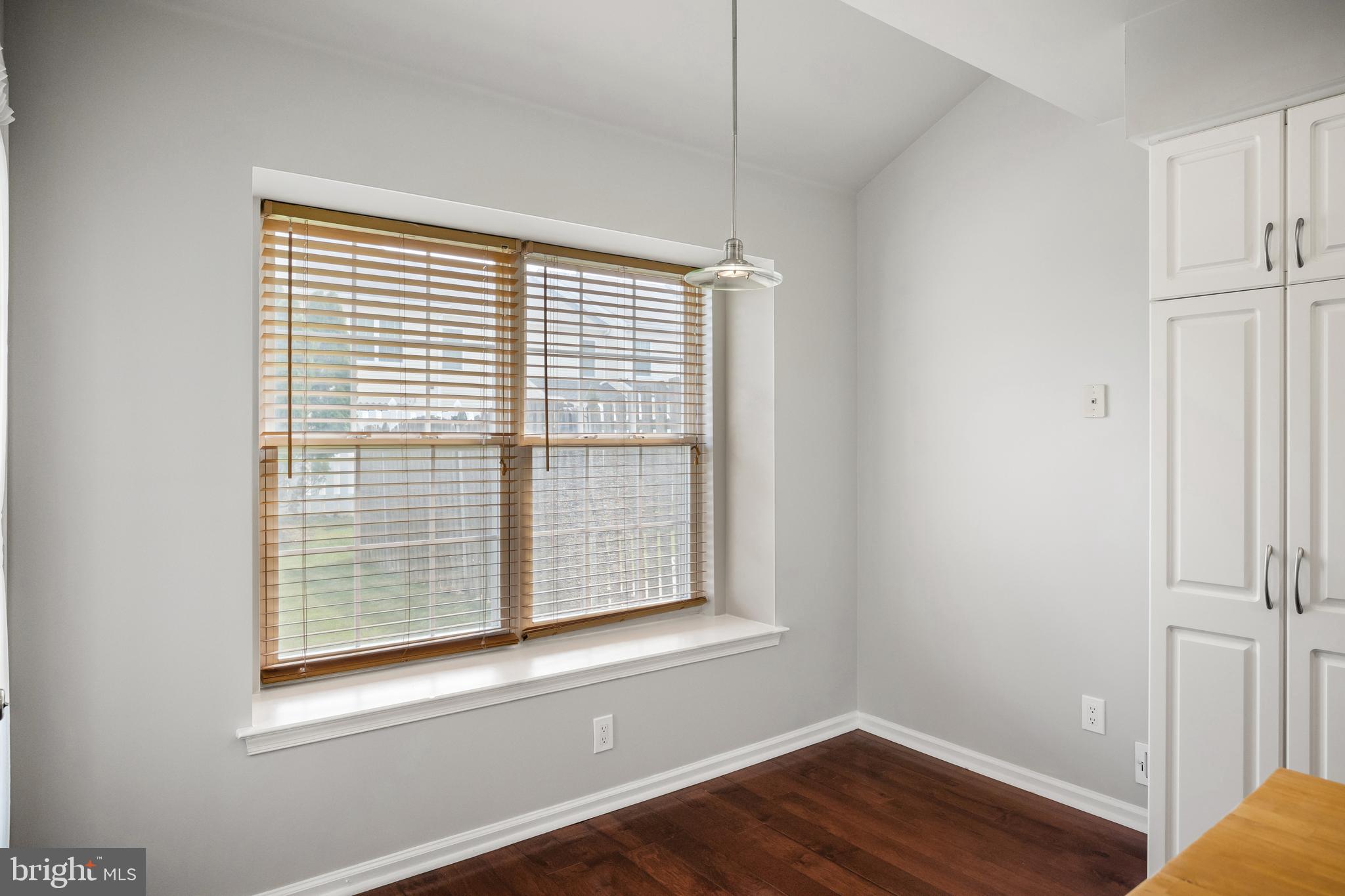 26 Stokes Road Mount Laurel, NJ 08054 - Photo 12 of 34 Breakfast nook