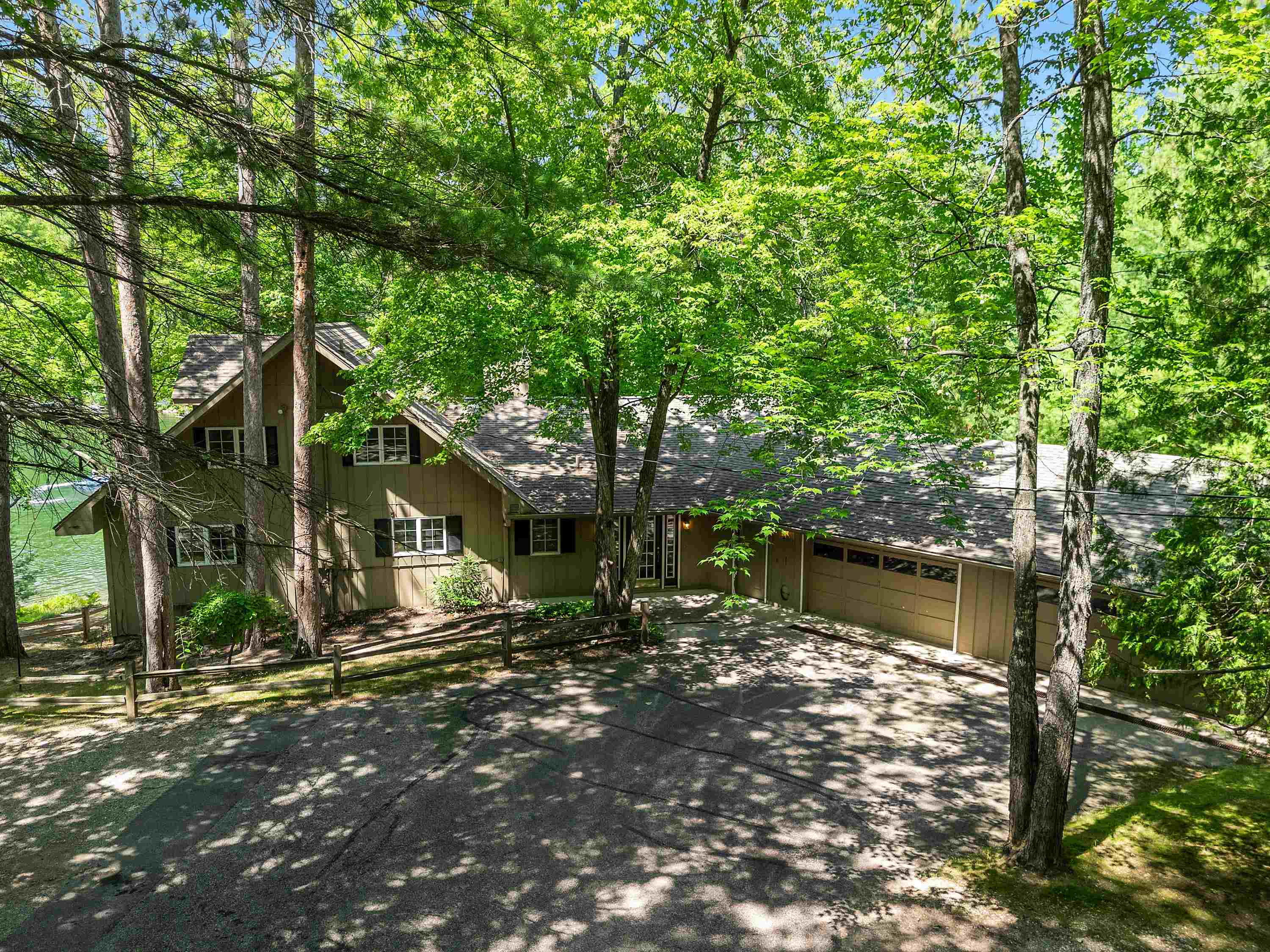 3708 Harolds Road Traverse City, MI 49696 - Photo 5 of 37 1925344-5de8ed8a-fa6e-4531-99c4-d965e80d7c5c.JPG