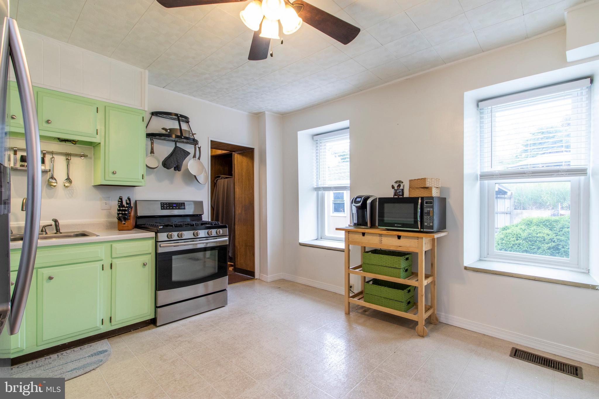 116 Broad Street Spring City, PA 19475 - Photo 7 of 15