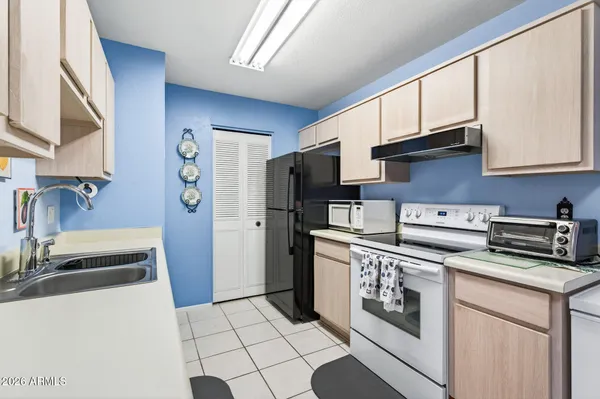 $143,000 | 14300 West Bell Road, Unit 51, Surprise, AZ 85374