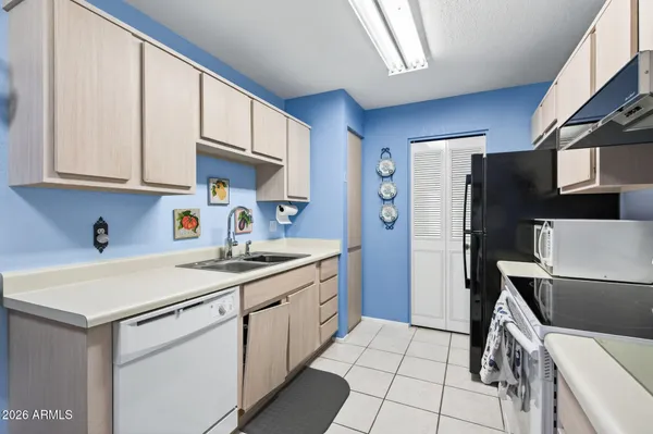 $143,000 | 14300 West Bell Road, Unit 51, Surprise, AZ 85374