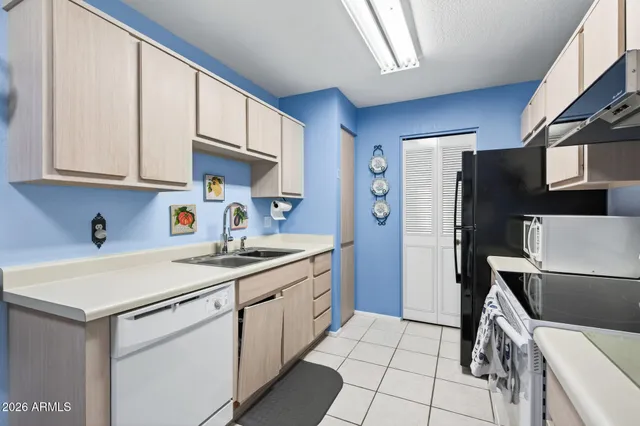 $148,000 | 14300 West Bell Road, Unit 51, Surprise, AZ 85374