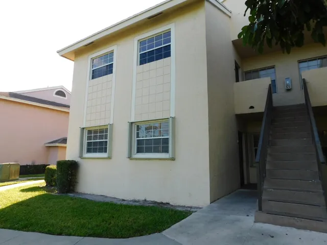 $235,000 | 611 Cypress Lake Boulevard, Unit I, Deerfield Beach, FL 33064