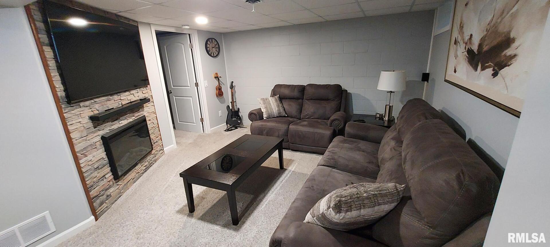 201 West E Street Alpha, IL 61413 - Photo 26 of 38