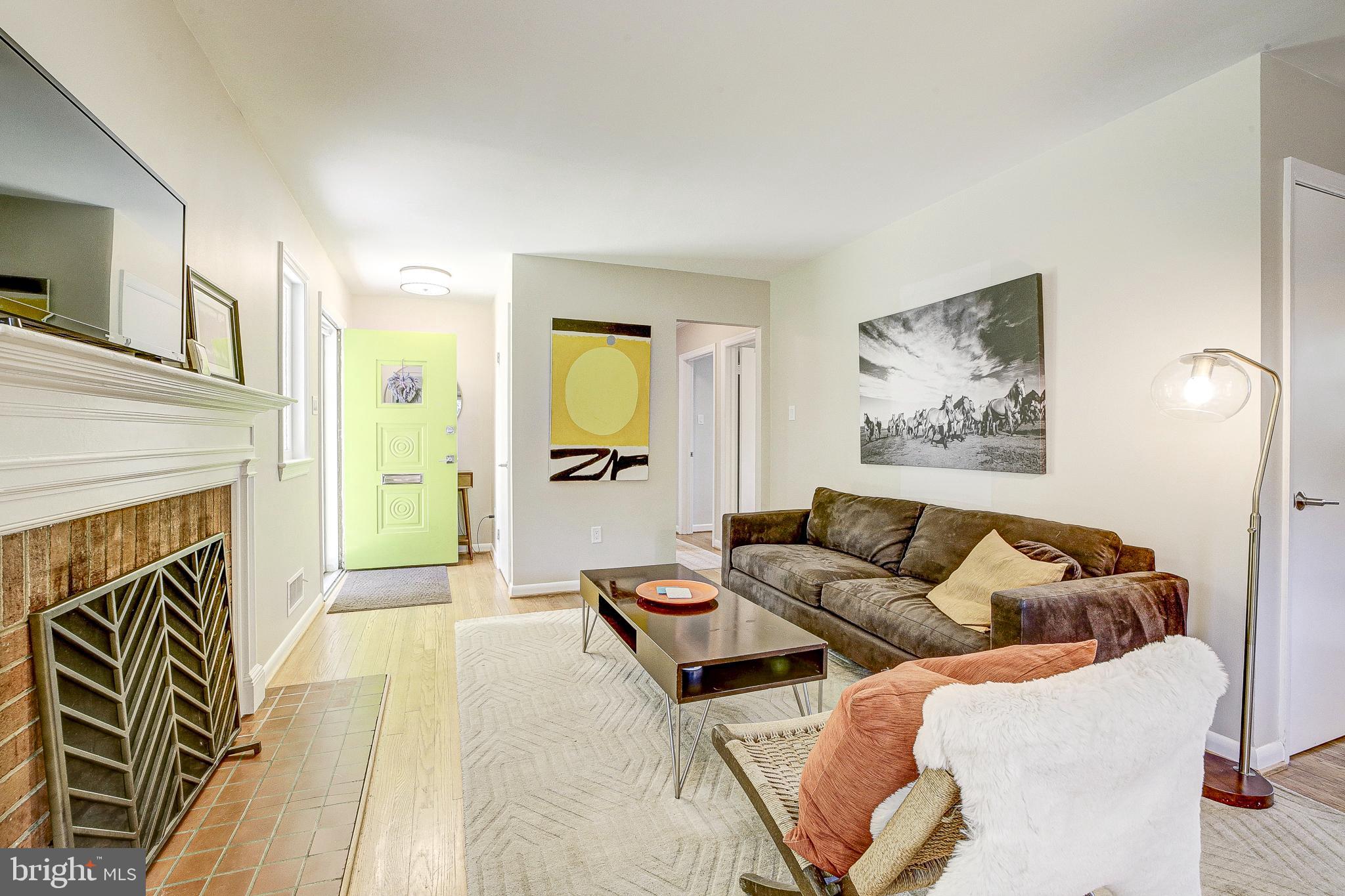 11436 Mapleview Drive Silver Spring, MD 20902 - Photo 5 of 37