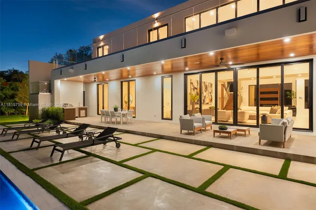 $7,995,000 | 6200 Moss Ranch Road, Pinecrest, FL 33156