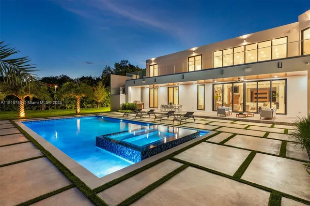 $7,995,000 | 6200 Moss Ranch Road, Pinecrest, FL 33156