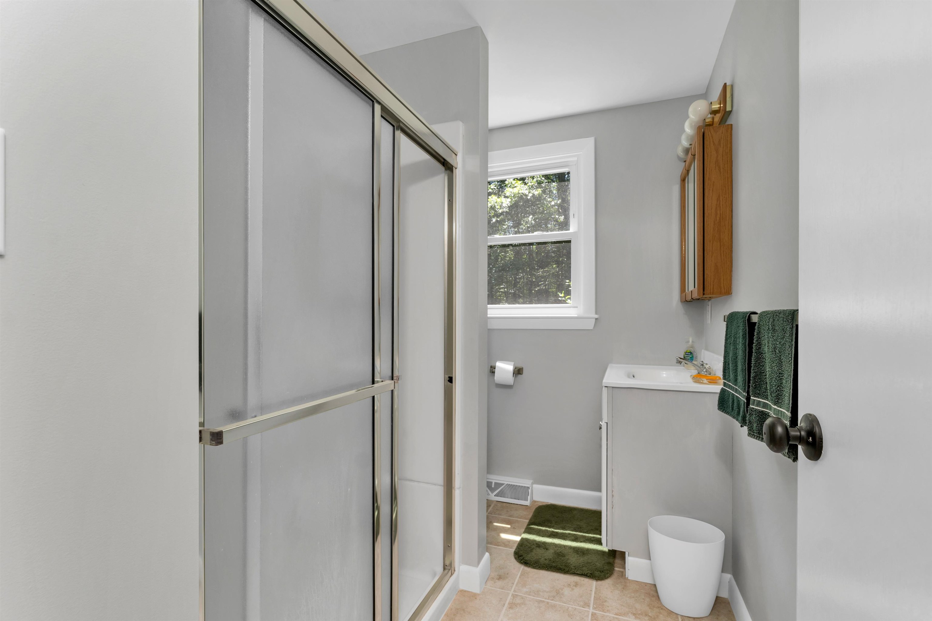 13 Evergreen Drive Bow, NH 03304 - Photo 12 of 36