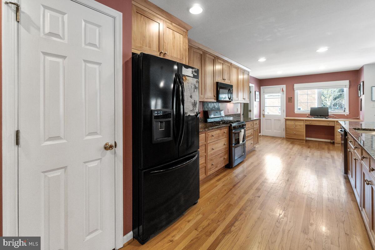 1016 Valewood Road Towson, MD 21286 - Photo 15 of 45 Kitchen