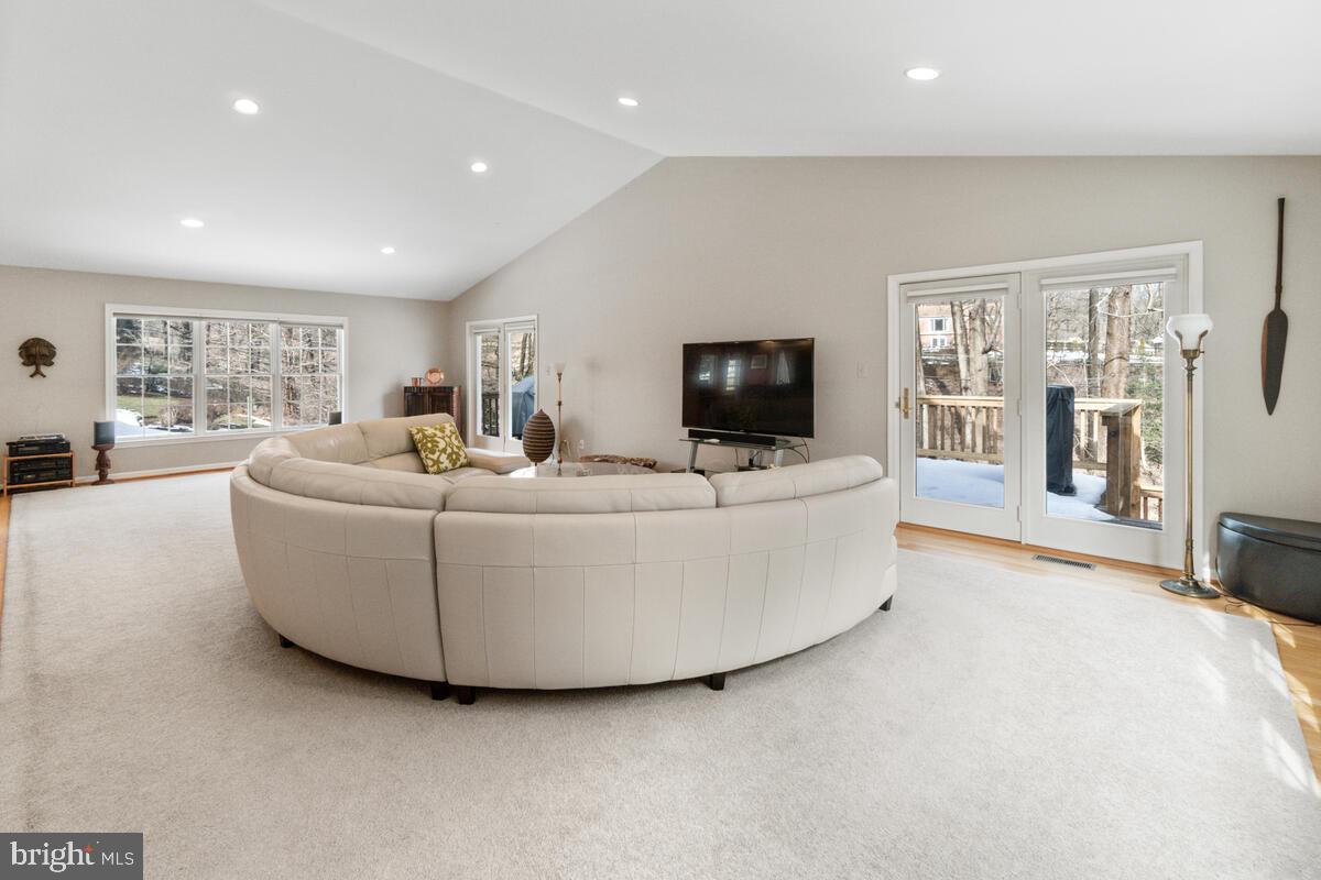 1016 Valewood Road Towson, MD 21286 - Photo 17 of 45 Family Room