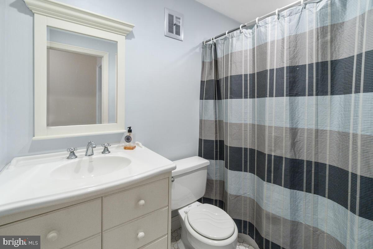 1016 Valewood Road Towson, MD 21286 - Photo 28 of 45 Bathroom