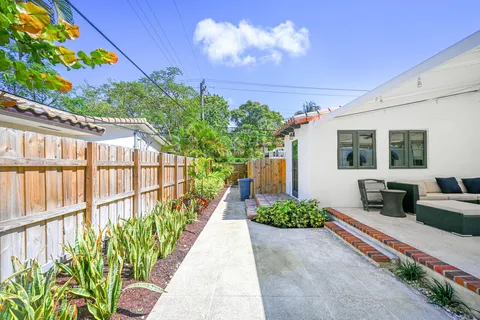 $2,250,000 | 801 Hibiscus Street, Boca Raton, FL 33486