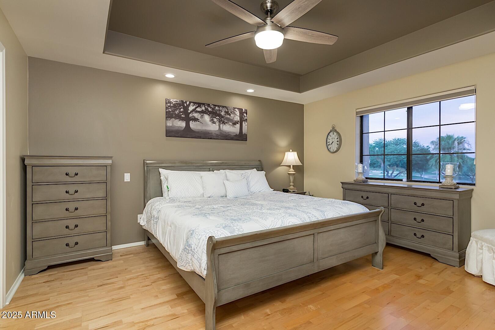 7609 East Indian Bend Road, Unit 2015 Scottsdale, AZ 85250 - Photo 8 of 17 Primary Suite