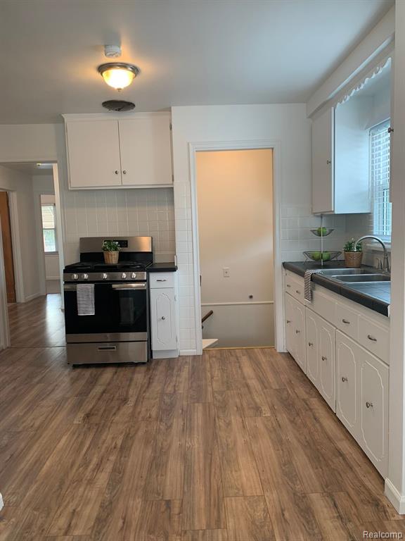 8262 State Park Center Line, MI 48015 - Photo 12 of 30