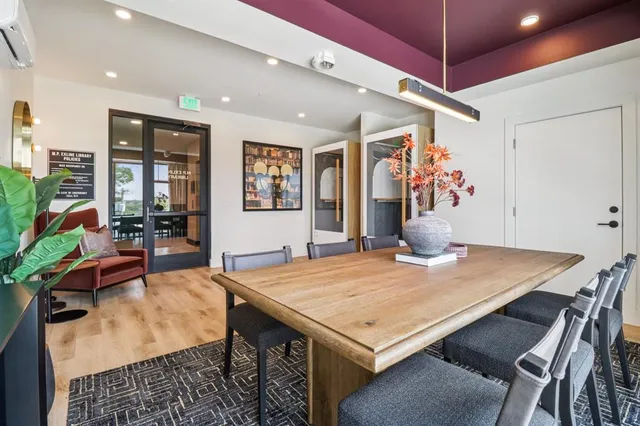 $1,319 | 405 North Ewing Avenue, Unit 308, Dallas, TX 75203