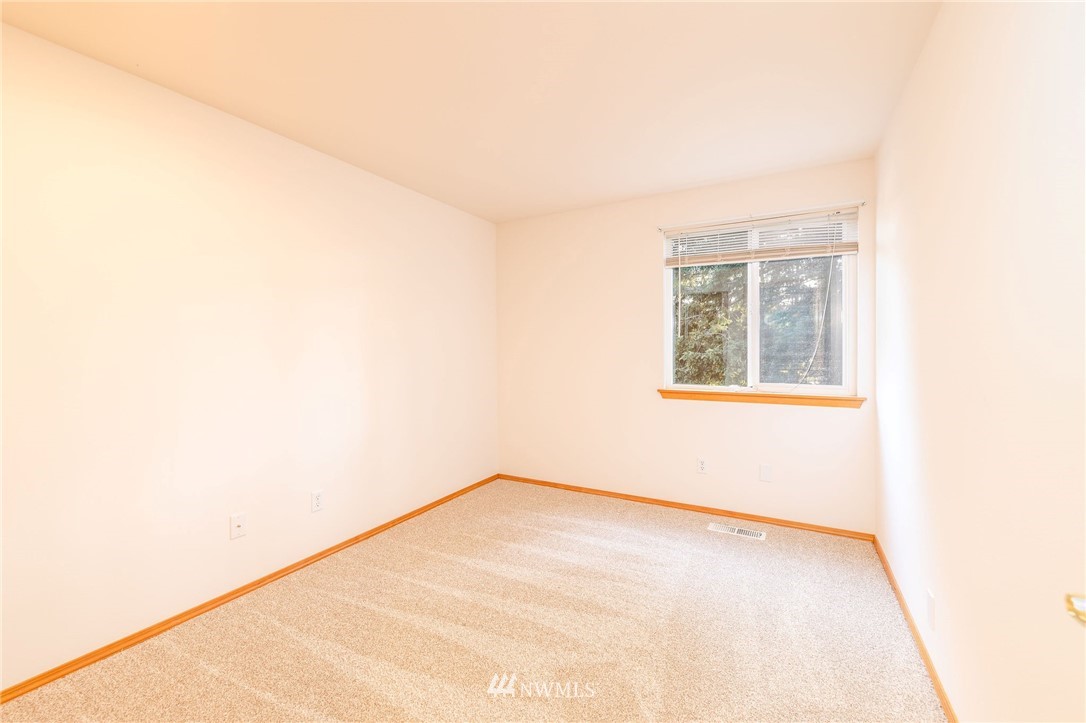 9635 Regency Loop Southeast Olympia, WA 98513 - Photo 15 of 25 Gallery Image 15