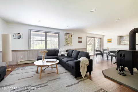 $599,000 | 211 Hastings Court, Grahamsville, NY 12740