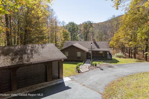 $599,000 | 211 Hastings Court, Grahamsville, NY 12740