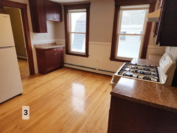 $2,050 | 21 Windham Street, Unit 3, Worcester, MA 01610