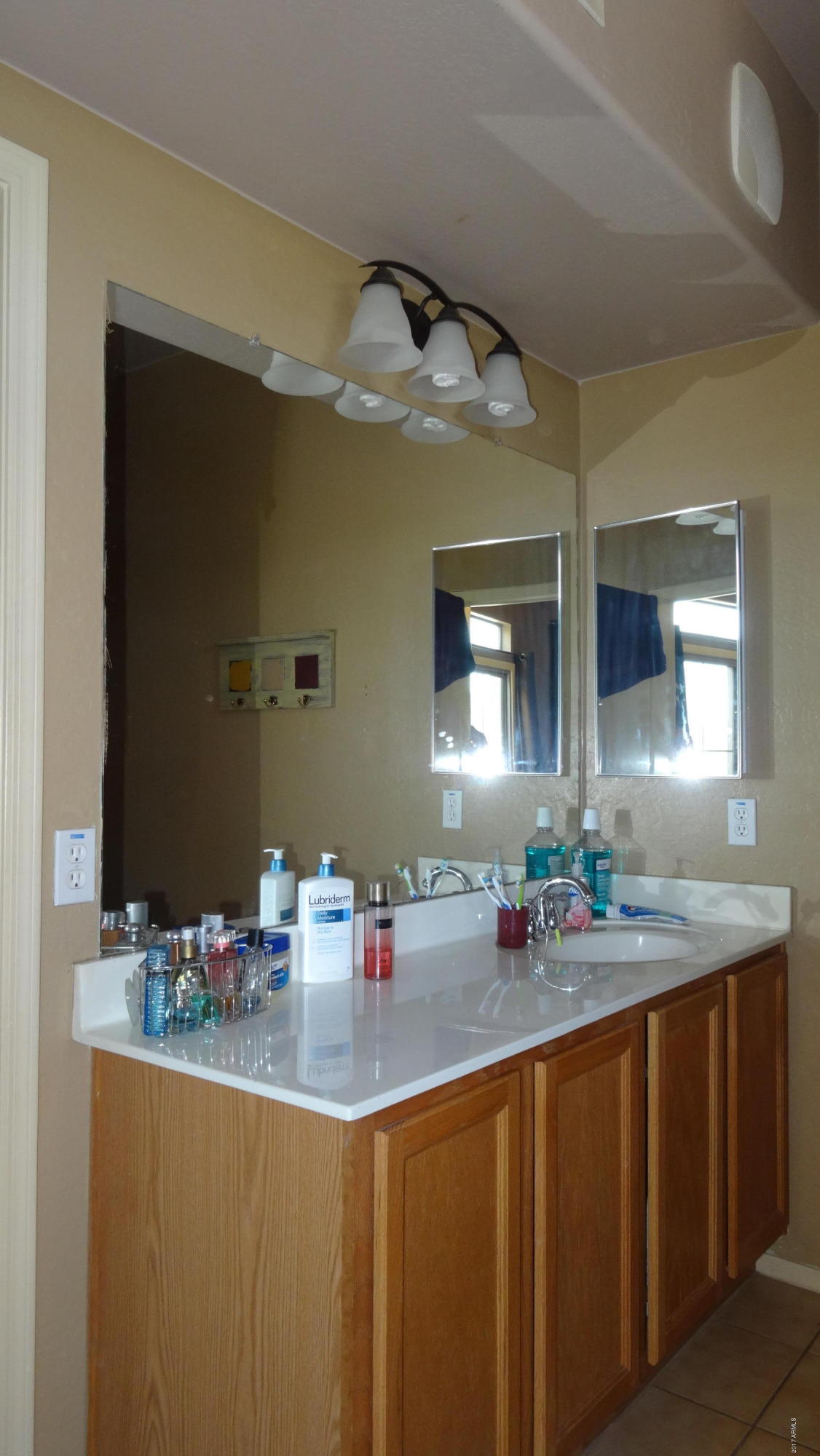 3250 West Greenway Road, Unit 101 Phoenix, AZ 85053 - Photo 28 of 37 DSC04129
