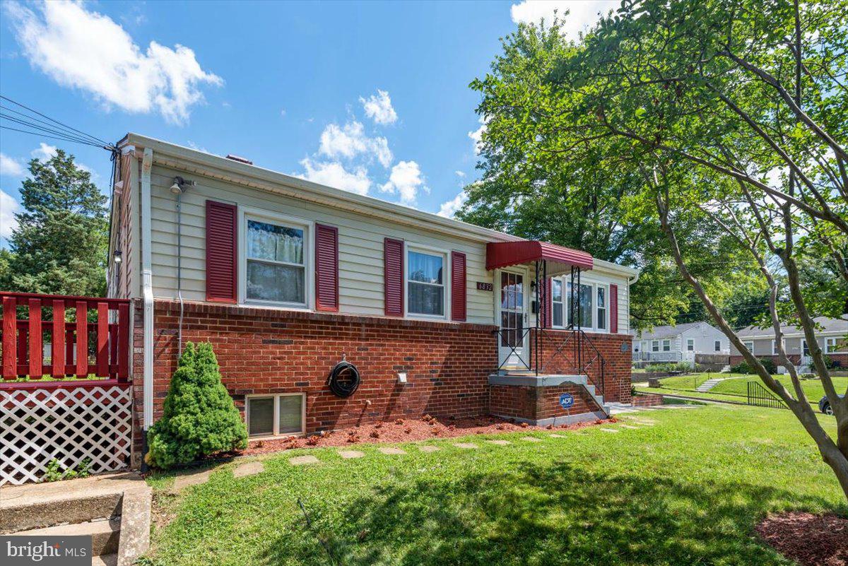 6832 Barton Road Hyattsville, MD 20784 - Photo 3 of 35 Gallery Image 3