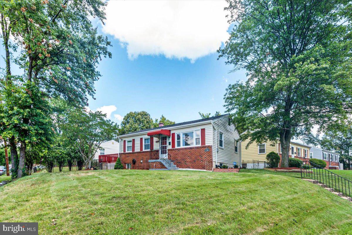 6832 Barton Road Hyattsville, MD 20784 - Photo 4 of 35 Gallery Image 4