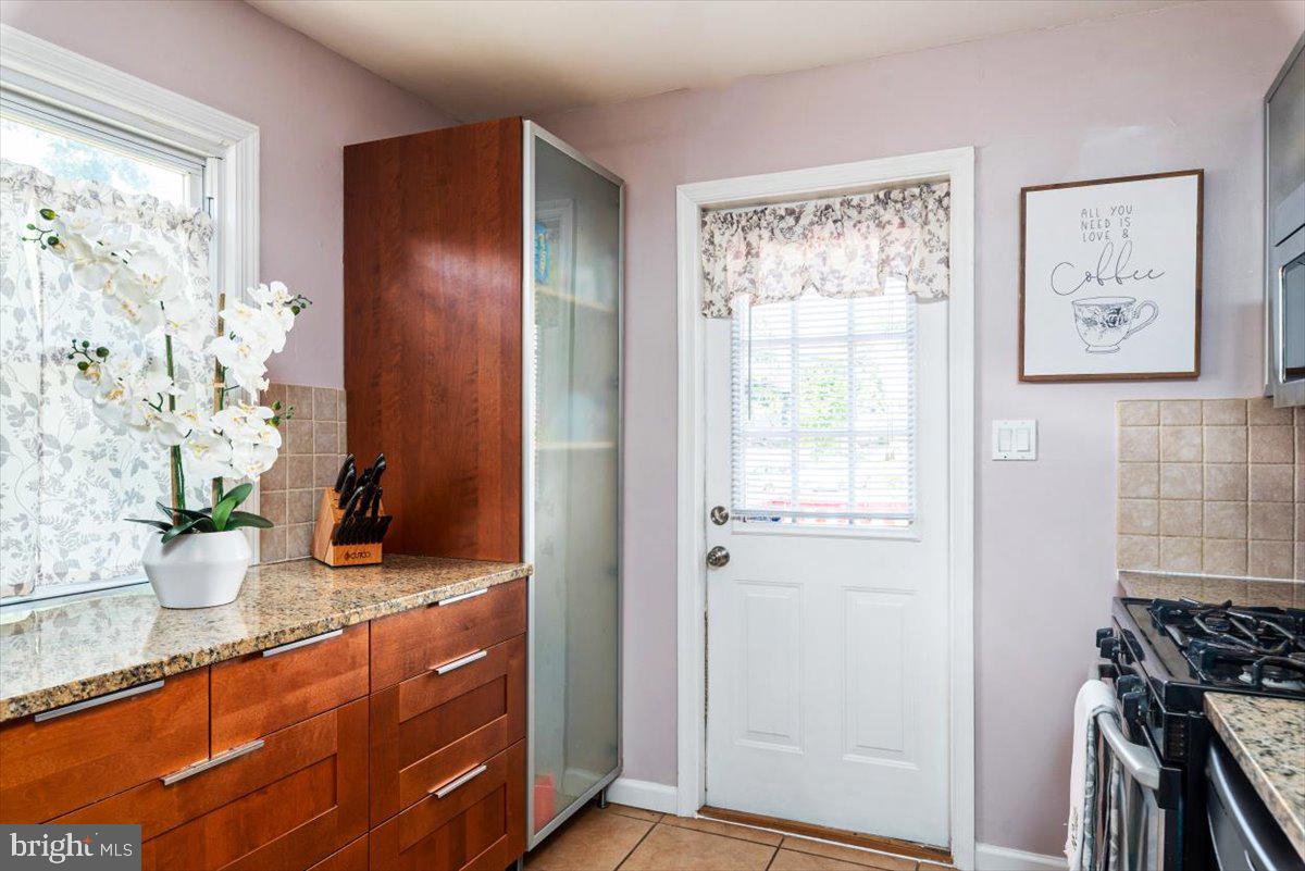 6832 Barton Road Hyattsville, MD 20784 - Photo 10 of 35 Gallery Image 10