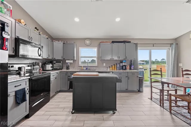 $249,000 | 5011 Dania Circle, LaBelle, FL 33935