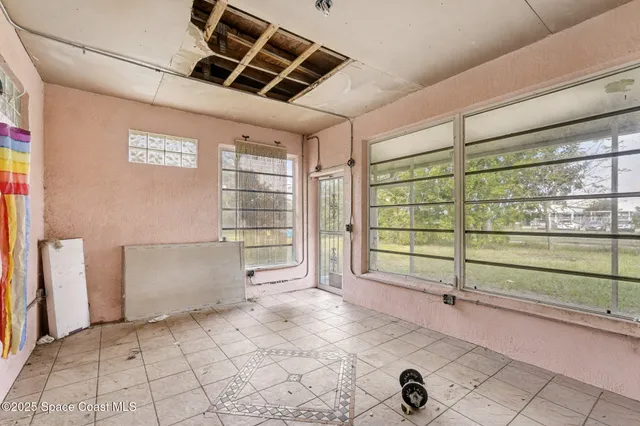 a view of a storage & utility room