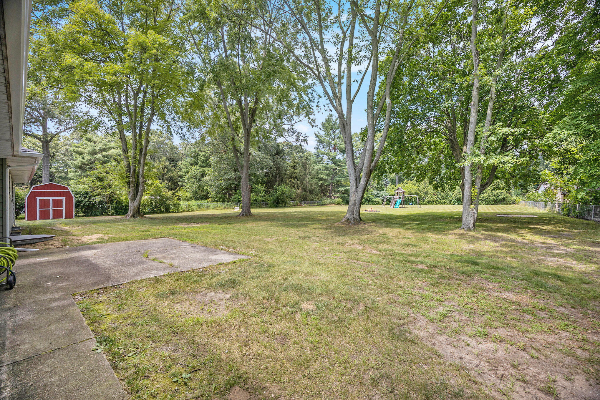 1360 Logan Road Muskegon, MI 49445 - Photo 27 of 32 027_1360_logan-45