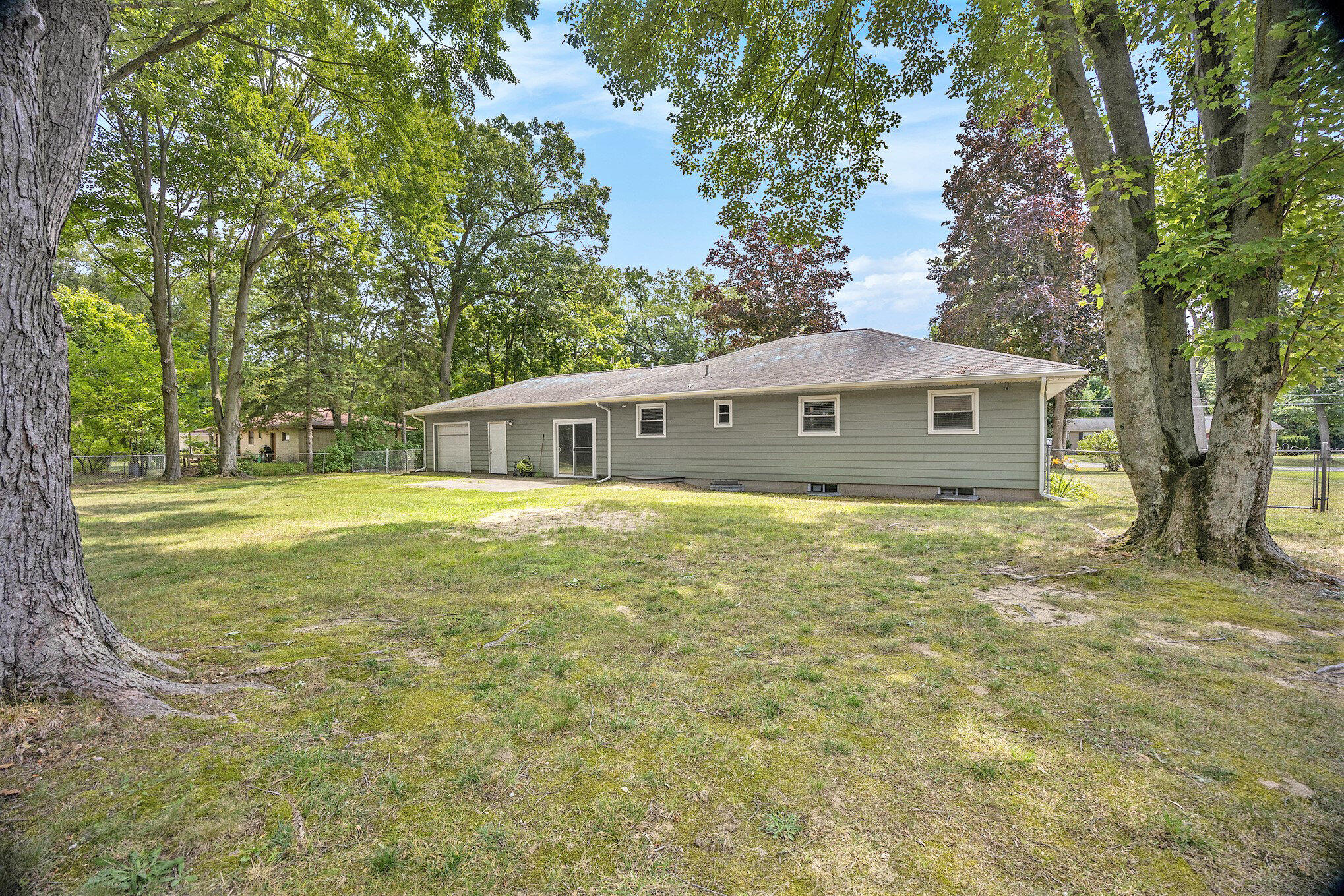 1360 Logan Road Muskegon, MI 49445 - Photo 29 of 32 029_1360_logan-47