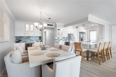 $1,250,000 | 322 Harbour Drive, Unit 103A, Naples, FL 34103