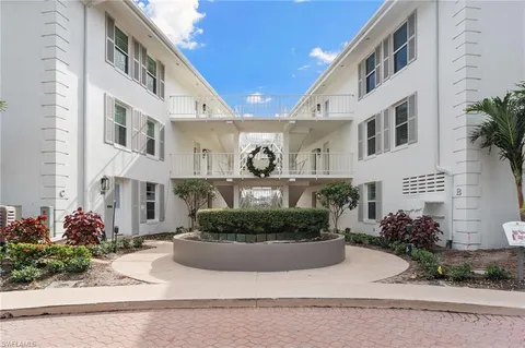 $1,250,000 | 322 Harbour Drive, Unit 103A, Naples, FL 34103