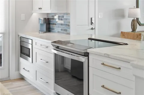 $1,250,000 | 322 Harbour Drive, Unit 103A, Naples, FL 34103