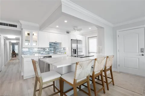 $1,250,000 | 322 Harbour Drive, Unit 103A, Naples, FL 34103