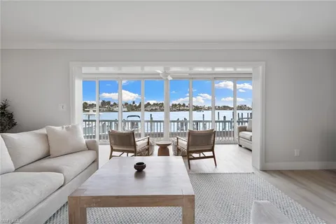$1,250,000 | 322 Harbour Drive, Unit 103A, Naples, FL 34103