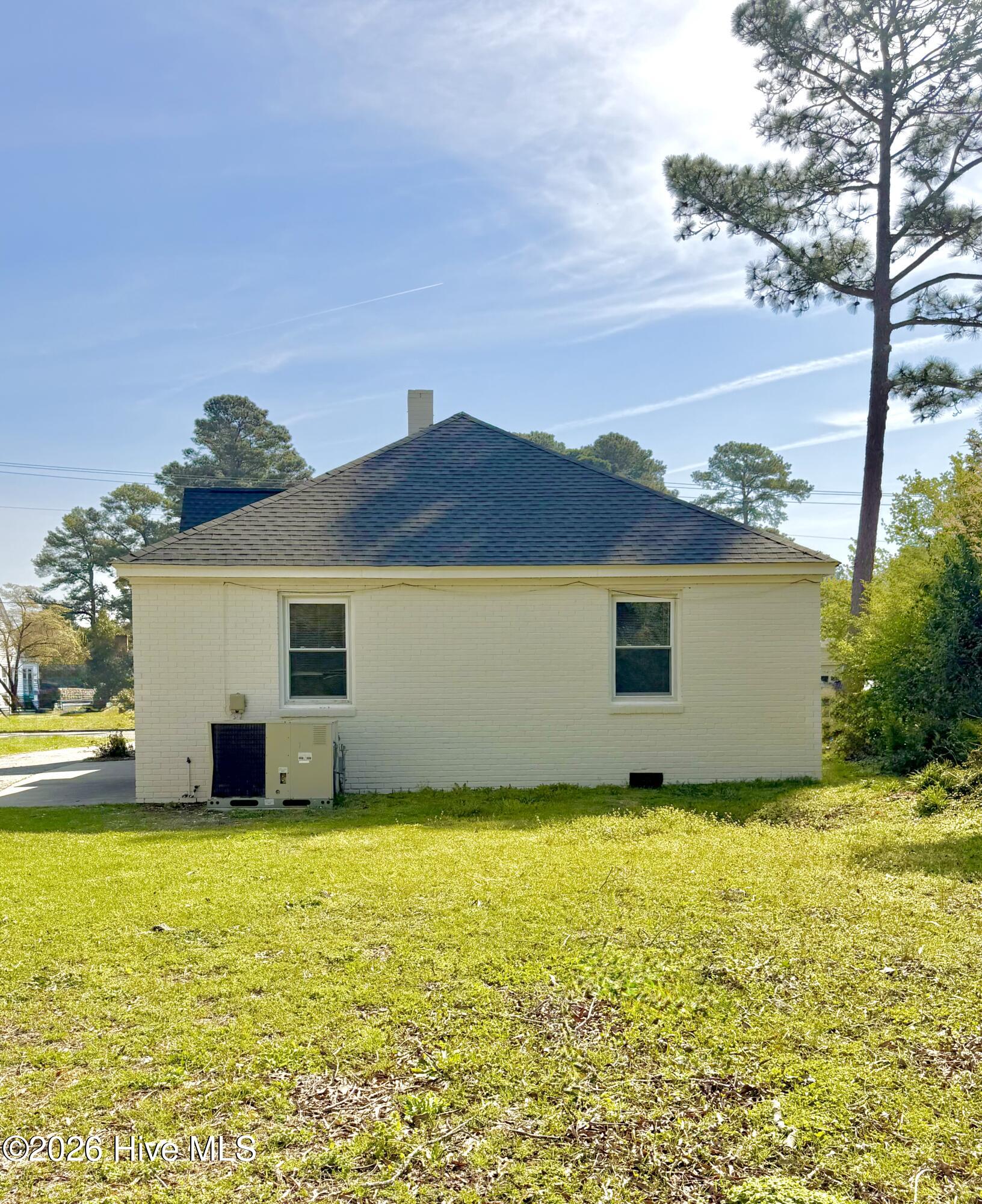 1304 Rhem Street Kinston, NC 28501 - Photo 6 of 46 IMG_5399 (1)