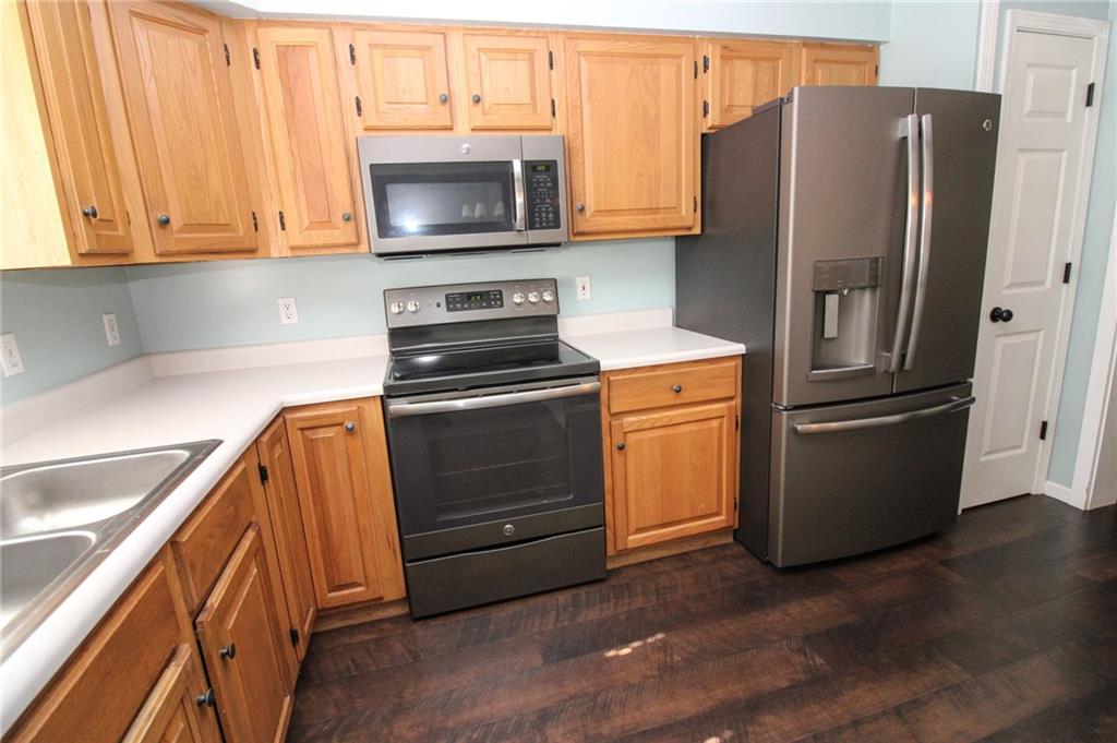 462 Aten Road Coraopolis, PA 15108 - Photo 7 of 22 Gallery Image 7