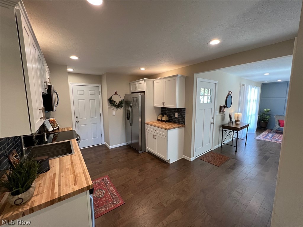 8698 Lynnhaven Road Parma Heights, OH 44130 - Photo 11 of 18