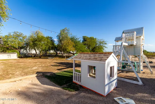 a view of a yard with porch