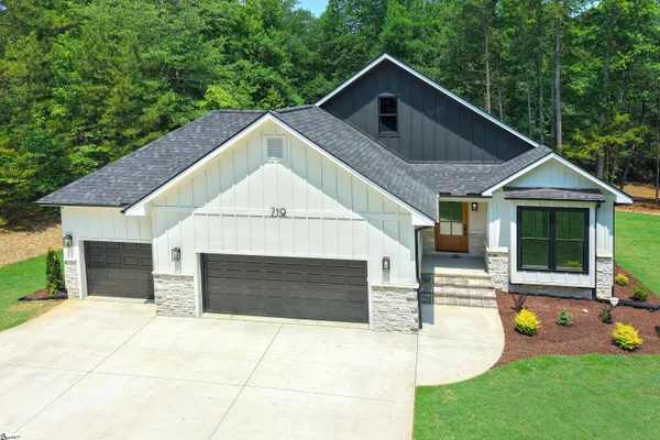 $589,000 | 719 Pinson Farm Road, Belton, SC 29627