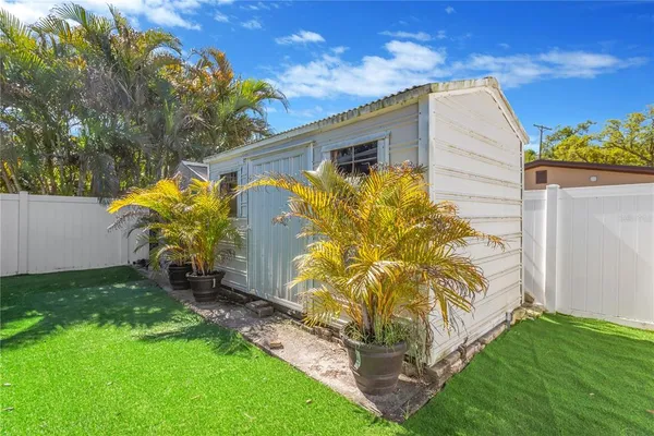 $489,500 | 6305 South Selbourne Avenue, Tampa, FL 33611