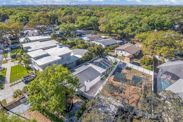 $489,500 | 6305 South Selbourne Avenue, Tampa, FL 33611